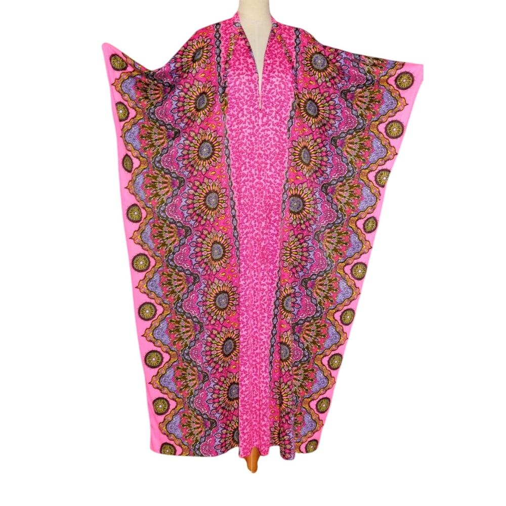 LeVoy’s USA brand VTG 60s/70s psychedelic, one of a kind, silk kaftan